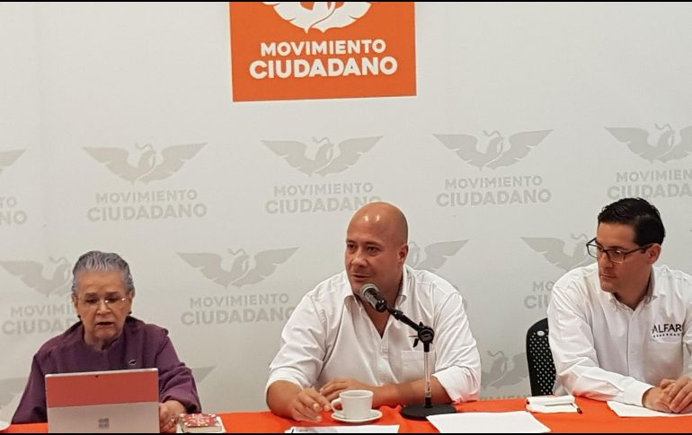Alfaro sostuvo que realiza una campaña apegada a los topes legales de gasto e insistió que algunos aspirantes le mienten flagrantemente al INE. EL INFORMADOR / R. Rivas