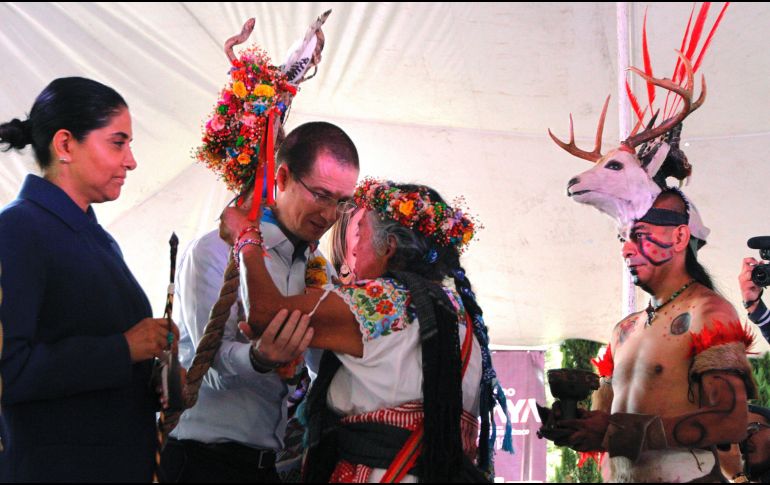 Anaya estuvo en un ritual de los pueblos originarios de la Ciudad de México. NOTIMEX/J. Lira