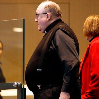 Australia pospone condena a exarzobispo que encubrió a pederastas