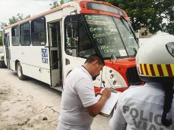 La Semov retiró ayer cuatro unidades de la ruta 275-B por fallas en el sistema de seguridad. ESPECIAL