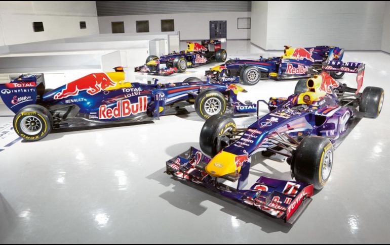 El director de Red Bull, Christian Horner, elogió el acuerdo, diciendo que es ''una excitante nueva fase'' en los esfuerzos para regresar a la cima de la F1. TWITTER / @redbullracing