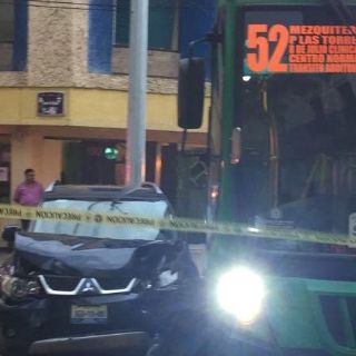 Tres lesionados en choque de ruta 52