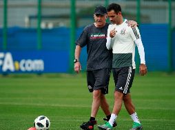 Las marcas principales de la FIFA, en su mayoría estadounidenses, obligan la invisibilidad de Rafa. EFE / J. Méndez