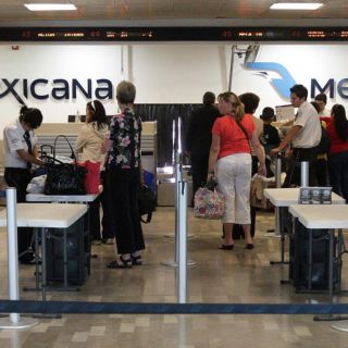 Juez autoriza trámite de pago a empleados de Mexicana