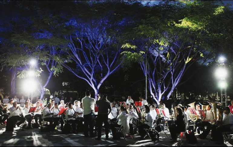 El espacio cuenta con nuevos andadores perimetrales, jardineras, rampas y sistema hidráulico, de riego e iluminación LED. EL INFORMADOR/A. Camacho