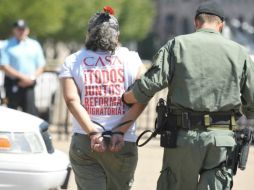 Hace dos semanas, agentes de inmigración arrestaron a 114 personas en un centro de jardinería en Ohio. NTX / ARCHIVO