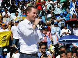 En fechas anteriores, Ricardo Anaya había criticado a López Obrador por ofrecer becas a los jóvenes que no estudien ni laboren. AFP / F. Robles