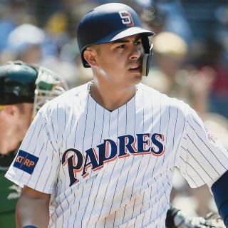 Villanueva conecta su jonrón número 16