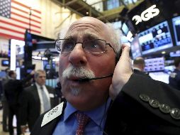 Los analistas atribuyeron el descenso al temor que persiste sobre los riesgos de que EU y China. EFE / ARCHIVO