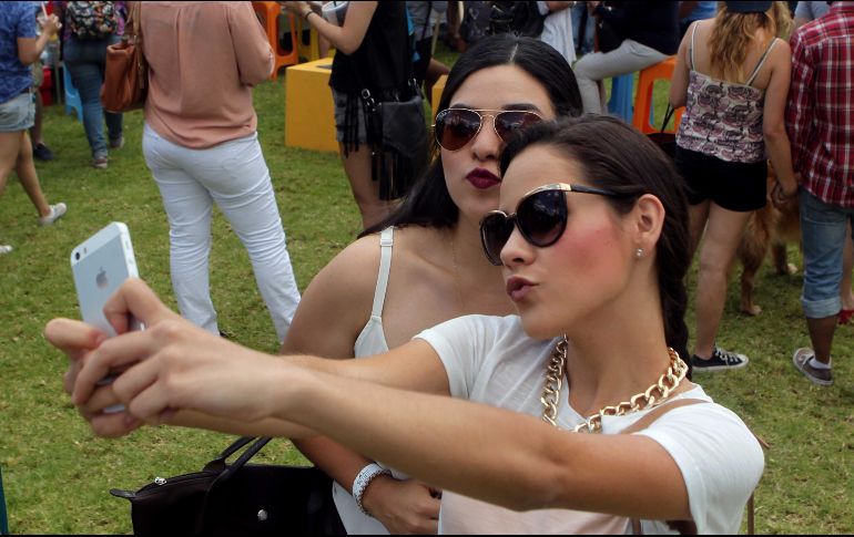 El Día de la Selfie se creó hace tres años por usuarios de redes sociales que usaron el hashtag de #NationalSelfieDay para publicar las imágenes. EL INFORMADOR / ARCHIVO