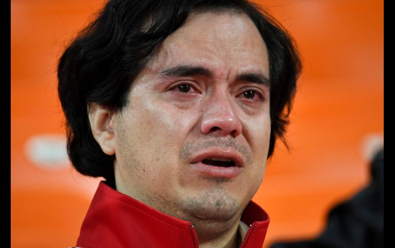 Un fan de Perú llora en el estadio de Ekaterimburgo, Rusia, al final del partido de su equipo ante Francia, en la Copa del Mundo.