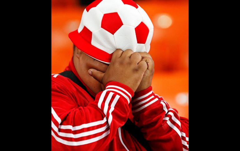 La Blanquirroja cayó 1-0 ante Francia este jueves, en su segunda presentación del torneo sin anotar goles. Un seguidor de la Selección peruana se lamenta en el estadio ruso.