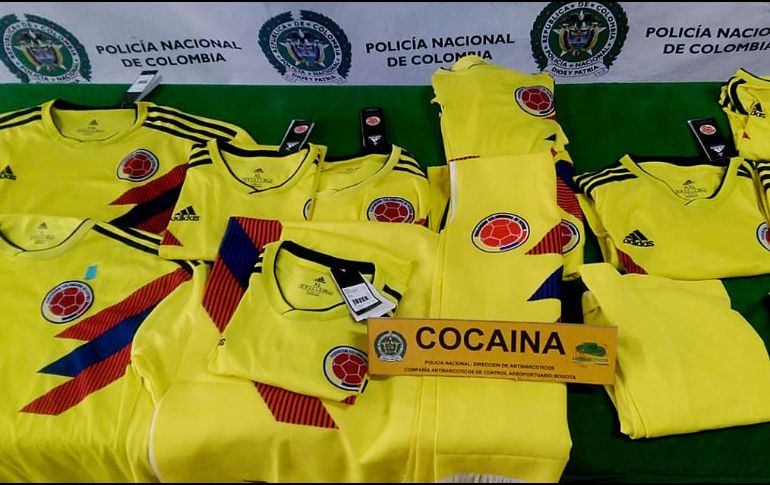 Las prendas, impregnadas con unos cinco kilos de la sustancia, estaban empacadas junto a ropa típica de Colombia. EFE