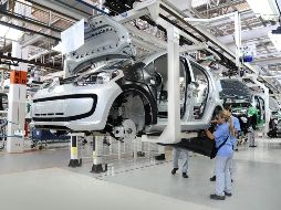 En caso de que los aranceles a los vehículos europeos sean finalmente aplicados, el sector del automóvil de la UE se vería golpeado ''con dureza'', según un estudio. NTX /ARCHIVO