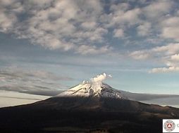  El organismo expuso que se mantiene el radio de seguridad de 12 kilómetros, por el peligro que implica la caída de fragmentos balísticos. TWITTER/ @PC_Estatal