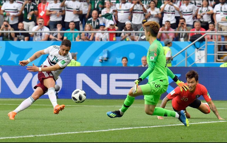 'Chicharito' puso el gol de la victoria en el 1-2 de México ante Corea del Sur. AP / M. Meissner