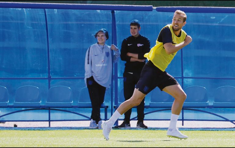 Harry Kane. Es el “veterano” de los ingleses y el hombre gol, pues le marcó dos veces a los tunecinos. EFE