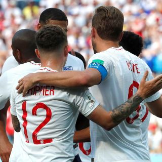 Inglaterra arrasa con Panamá y va a octavos de final