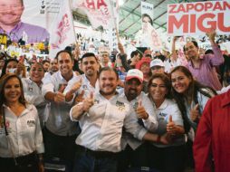 Salgado cerró su campaña en el palenque de las Fiestas de Octubre. ESPECIAL