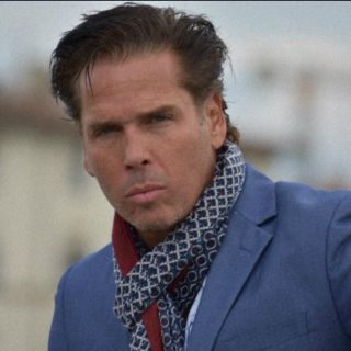 Bromas a Palazuelos, tras nuevo episodio de la serie de Luis Miguel