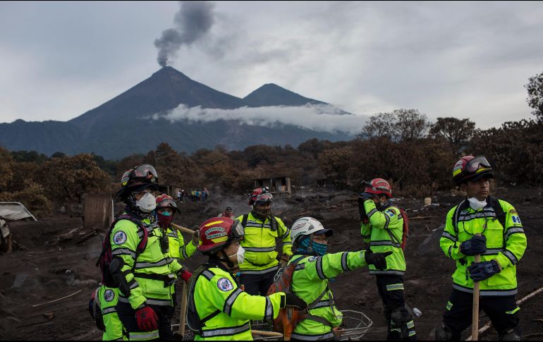 El TPS es un programa migratorio que concede permisos de forma extraordinaria a fectados por conflictos bélicos o desastres naturales. AP/ ARCHIVO
