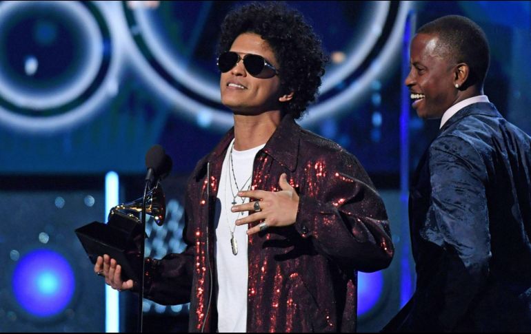En la pasada entrega, Bruno Mars ganó el Grammy a Grabación del año. AFP / ARCHIVO