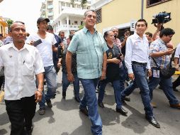 “El Bronco” recorrió las calles del Centro del Puerto de Veracruz, donde pidió el voto y confianza. NOTIMEX