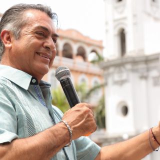 Familia de "El Bronco" pide votar por él