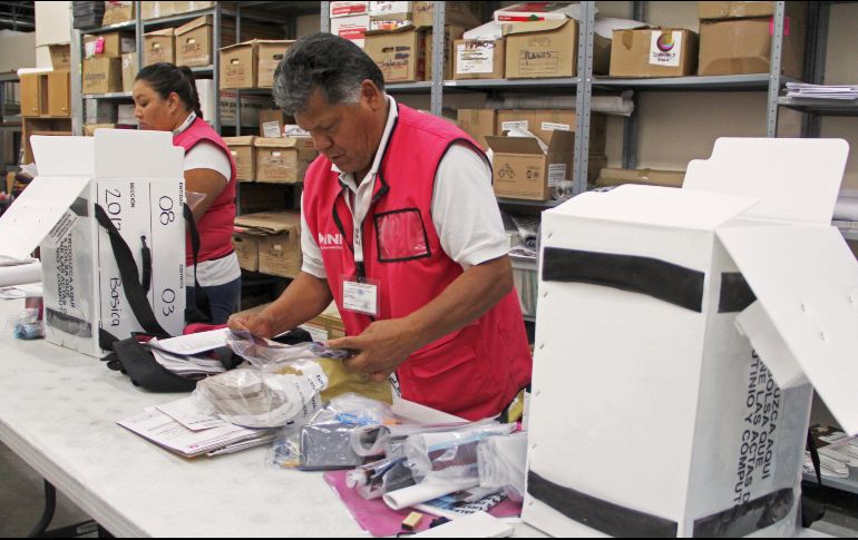 Córdova recuerda que hoy a las 23:59 minutos llegan a su fin los 90 días de campañas proselitistas. AFP/ H. Martínez