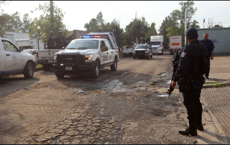 Informaron que como medida de seguridad y parte del plan estratégico, prendieron una serie de fogatas frente a la Casa Comunal de este municipio. NTX/ ARCHIVO