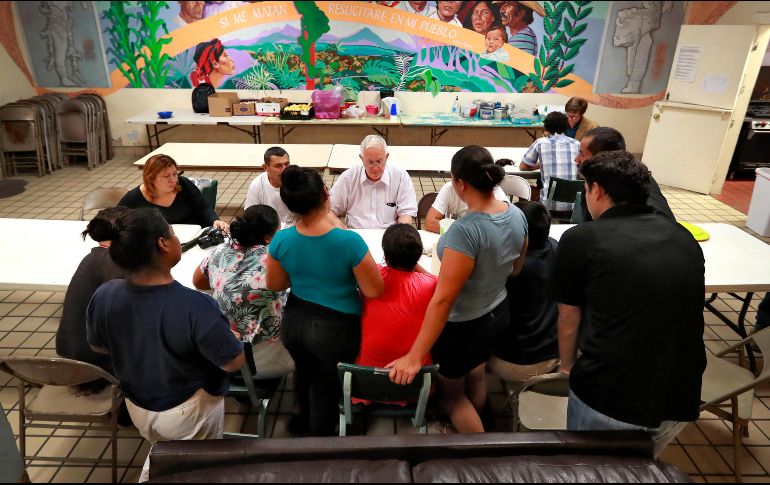 La Armada de los Estados Unidos ya trabaja en el acondicionamiento y construcción de campamentos temporales. AP/M. York