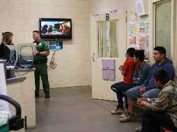 El viaje a Texas se vio marcado por la polémica, cuando la primera dama lució una gabardina en la que llevaba impresas las palabras 