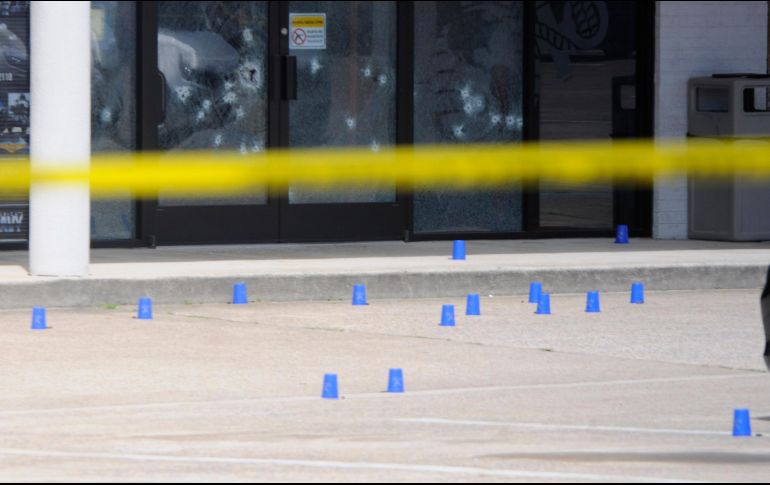 Policías acudieron al diario Capital Gazette tras recibir el llamado. AP / ARCHIVO