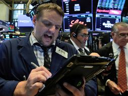 El Dow Jones sumó 97.58 puntos, llegó hasta los 24 mil 215.17 enteros. AP / R. Drew