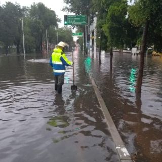 Cierran vialidades por inundaciones en ZMG