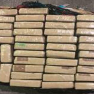 Capturan a 16 mexicanos con mil 300 kilogramos de cocaína en Colombia