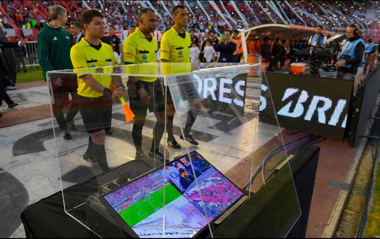 Rusia 2018 es la primera Copa Mundial donde se utiliza el Video Assistant Referee. AFP/Archivo