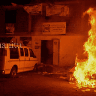 Vecinos de Nahuatzen, en Michoacán, queman boletas electorales