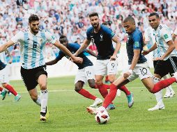 La estrella. Kylian Mbappé (10) tuvo una destacada actuación, incluso Sampaoli lo calificó como un jugador “increíble”. EFE