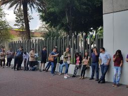 La casilla especial ubicada en la clínica 46 del IMSS es sólo para personas enfermas, familiares y personal del hospital. TWITTER / @Info_ThamaraV