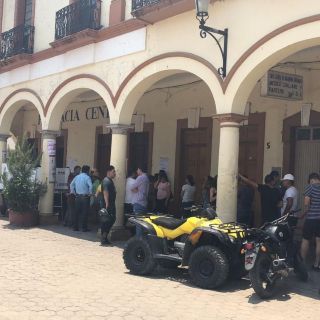 Viaja a Ameca para votar