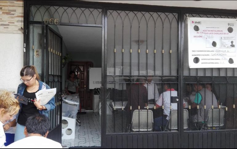 La cochera del señor Rubén, en la calle Túnez, de la colonia Libertad en Guadalajara, ha sido utilizada en cuatro ocasiones para servir como casilla. EL INFORMADOR / L. Salcedo