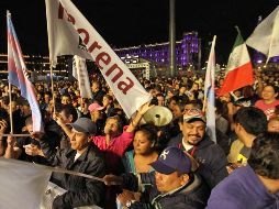 Aspecto de la explanada del zócalo capitalino, lugar a donde se dieron cita miles de simpatizantes de López Obrador para celebrar su triunfo. SUN/C. Mejía