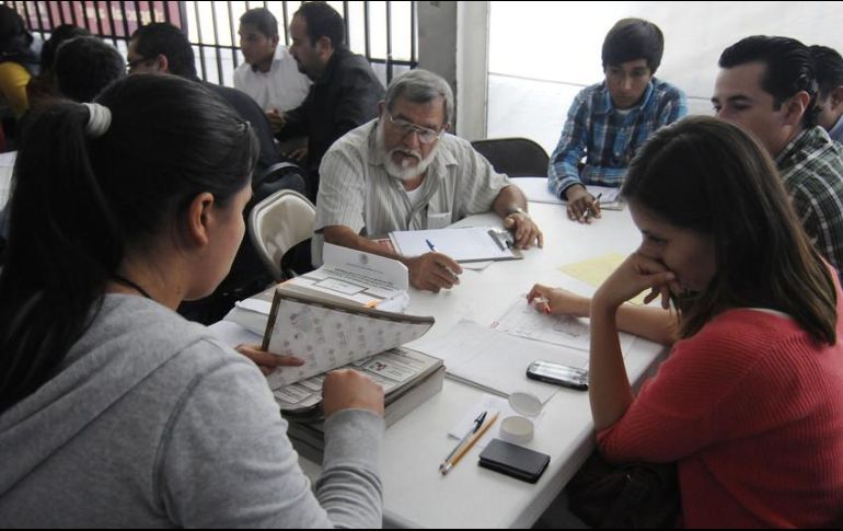 Se estima que entre las 3:00 y 6:00 de la mañana se tenga un avance de entre el 60 y 70 por ciento en la recepción de los paquetes. NTX / ARCHIVO
