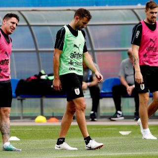 Uruguay regresa a los entrenamientos sin Cavani