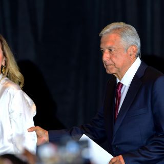 AMLO amanece con ventaja del 53.70 por ciento en conteo rápido