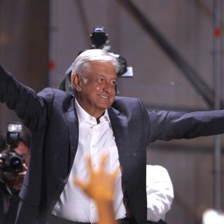 Macron felicita a López Obrador por victoria electoral