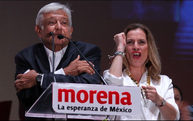 Durante una entrevista, López Obrador reitera que no usará el avión presidencial y lo venderá. SUN / C. Mejía