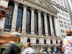 El NYSE Composite cede 92.66 puntos, para operar con 12 mil 411.59 unidades. FACEBOOK / @NYSE