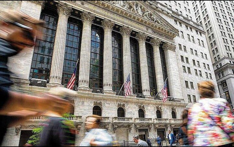 El NYSE Composite cede 92.66 puntos, para operar con 12 mil 411.59 unidades. FACEBOOK / @NYSE